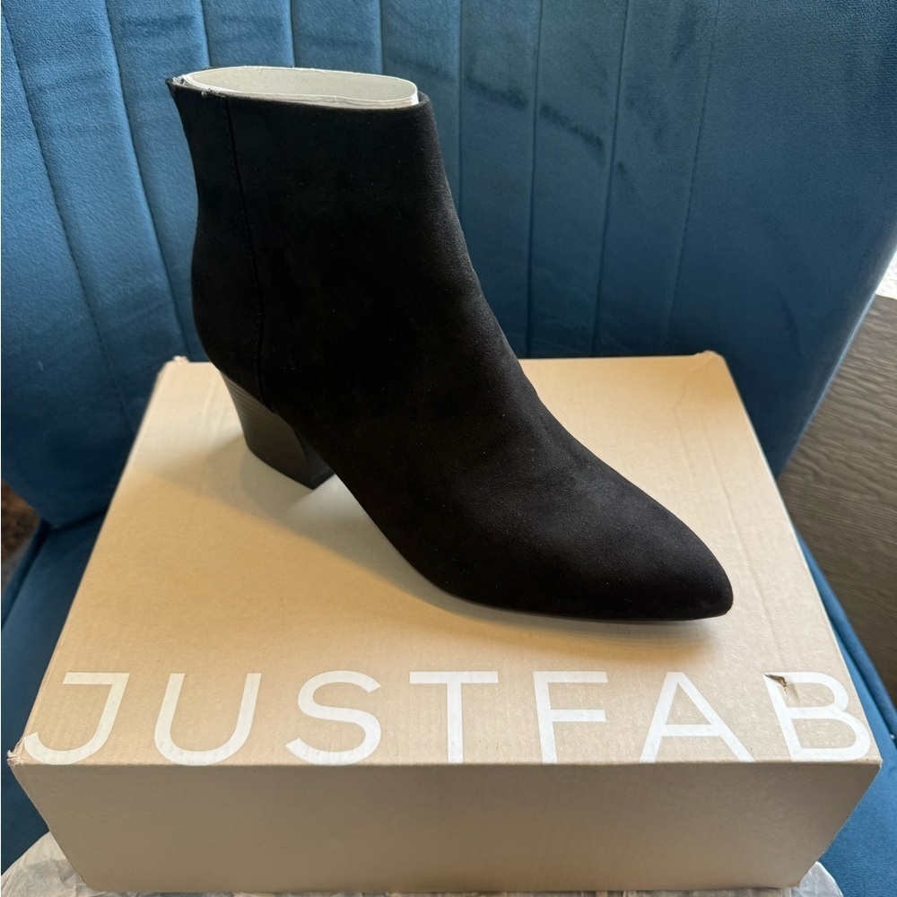 JustFab Cove Sleek Black Caviar Ankle Booties NIB Size 7.5